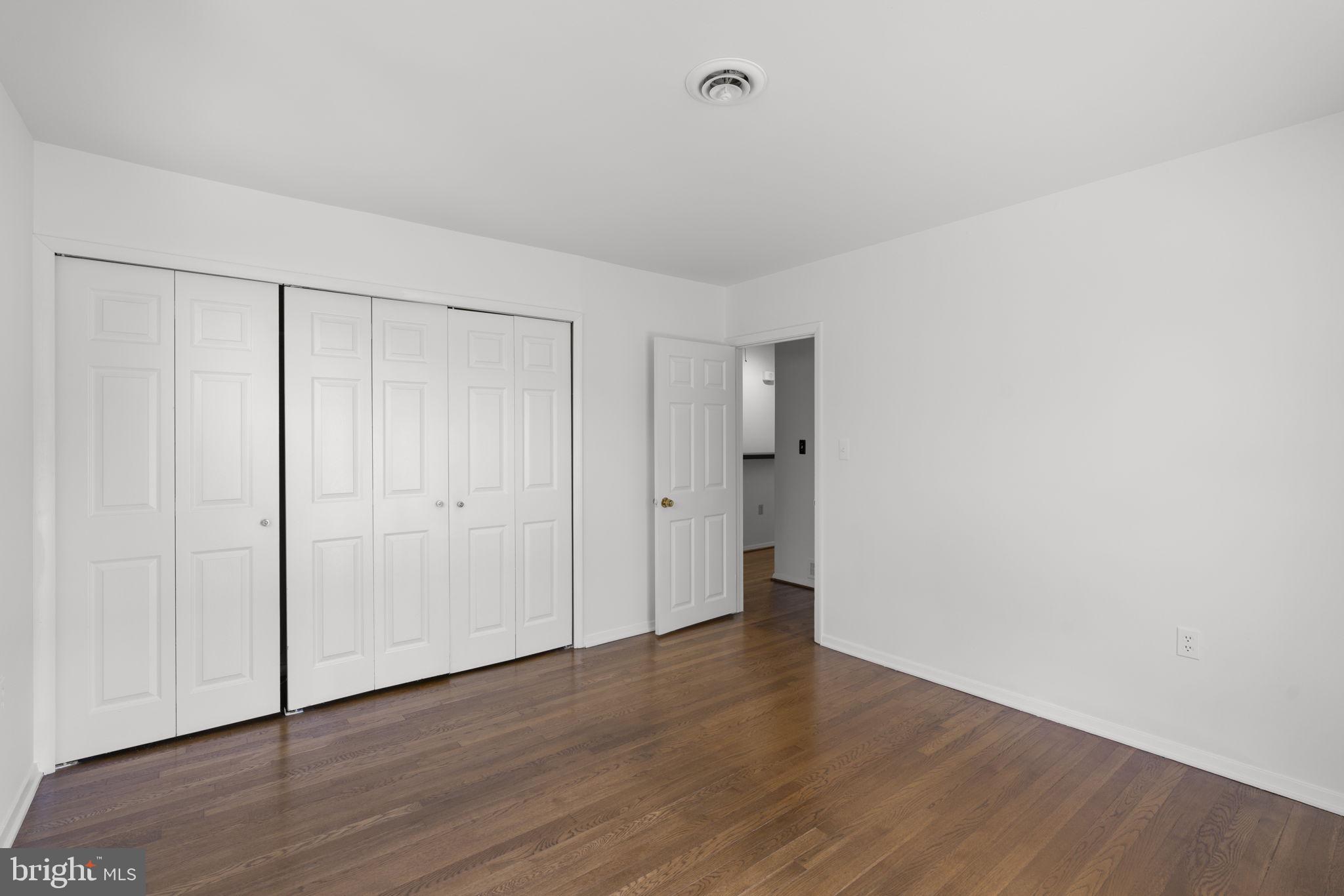 KNOLLWOOD - Residential