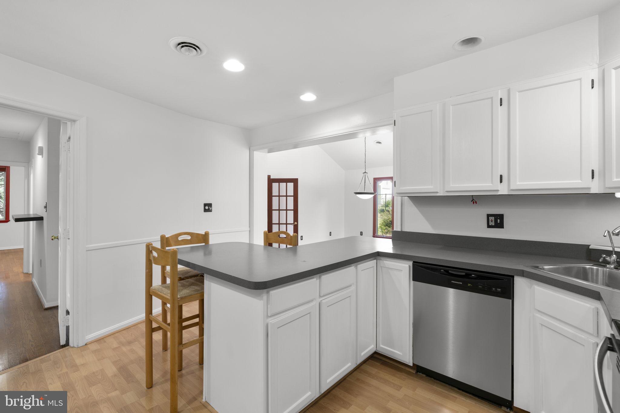 KNOLLWOOD - Residential