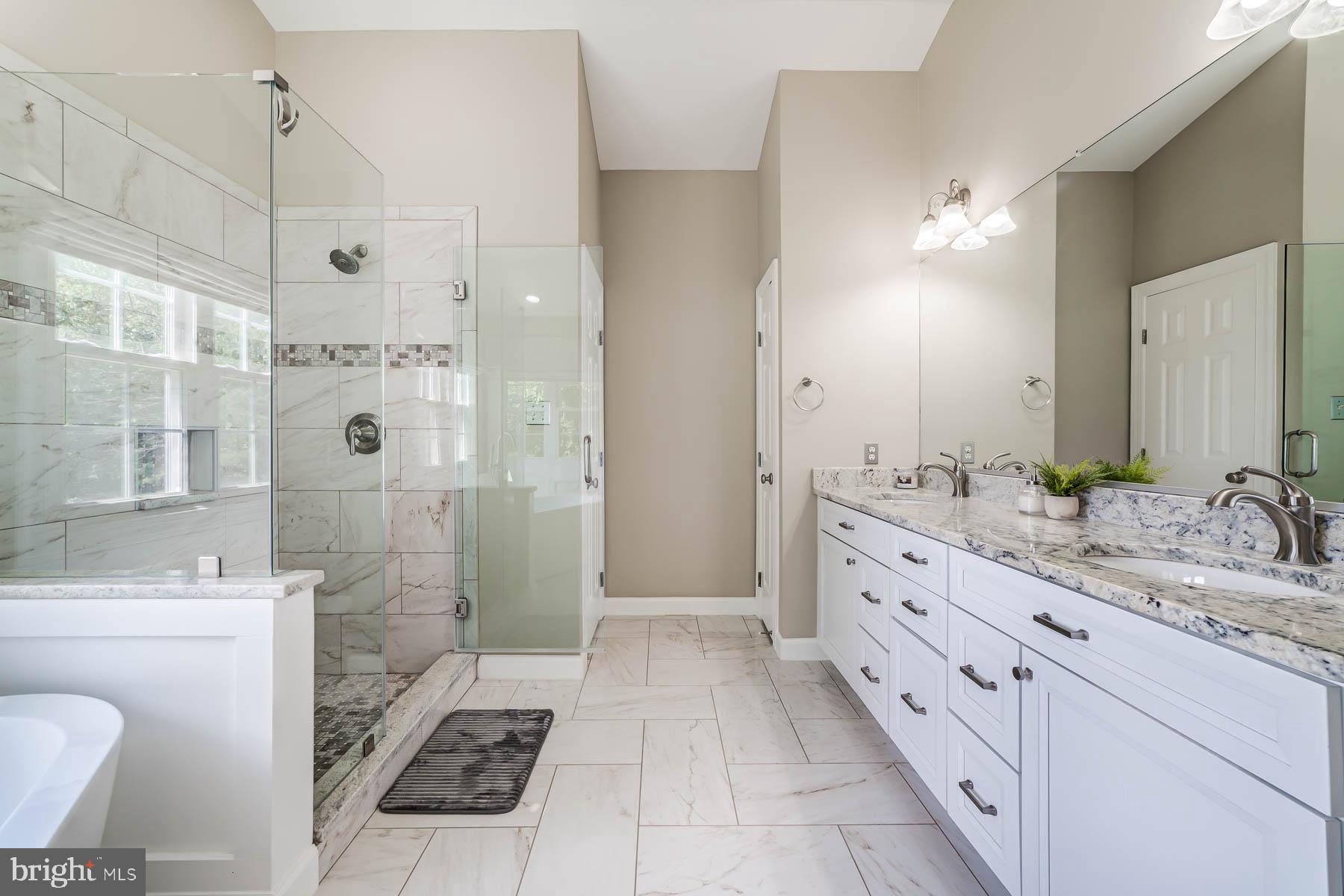 FAIR LAKES GLEN - Residential