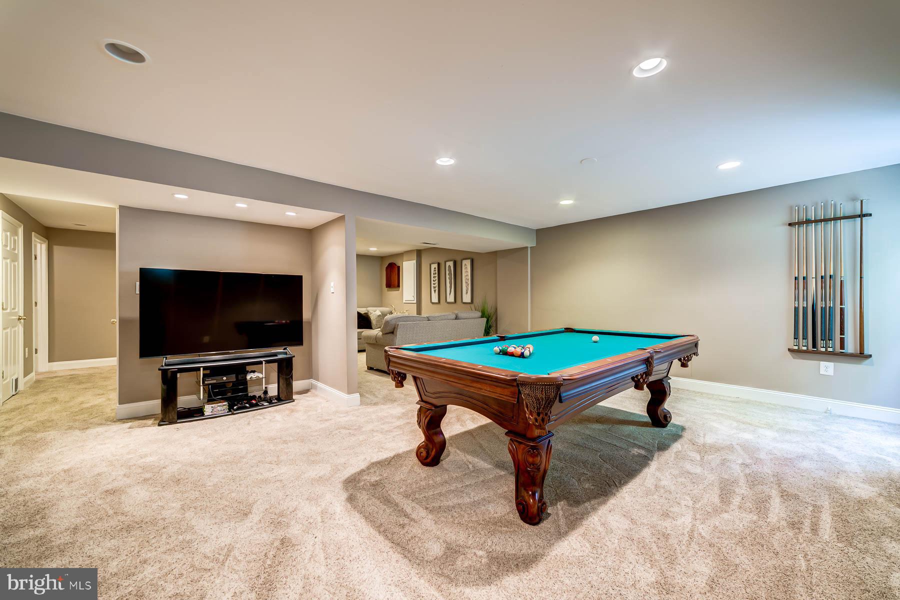 FAIR LAKES GLEN - Residential