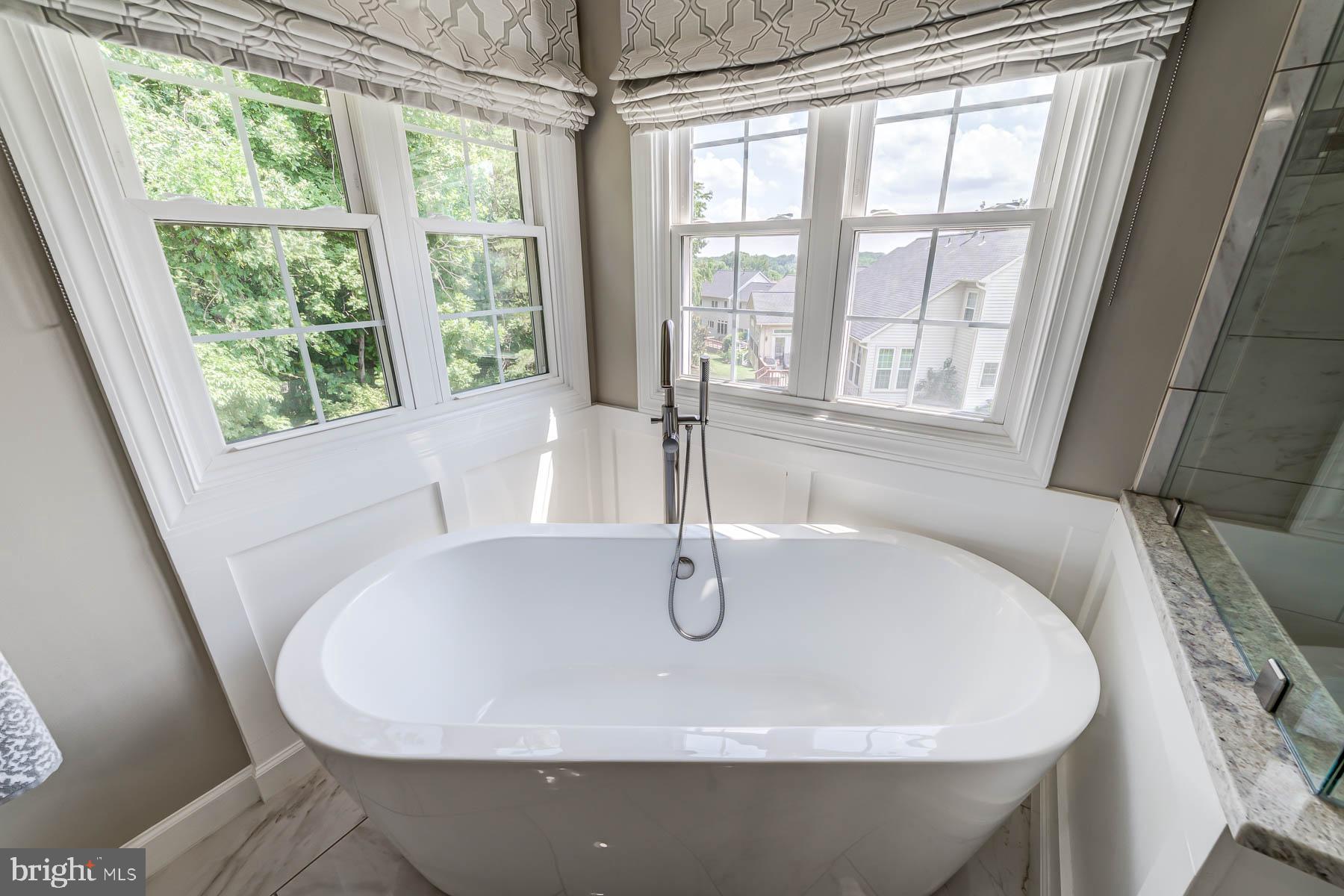 FAIR LAKES GLEN - Residential