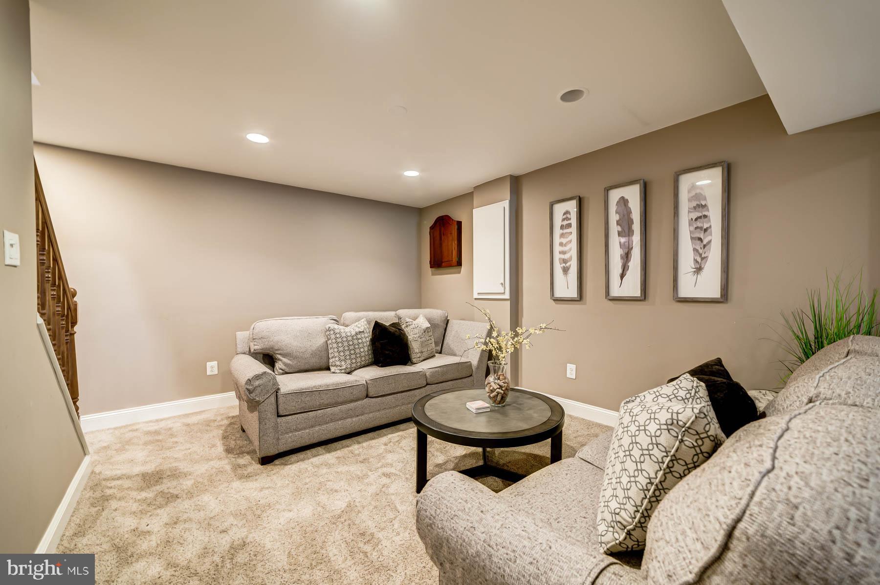 FAIR LAKES GLEN - Residential