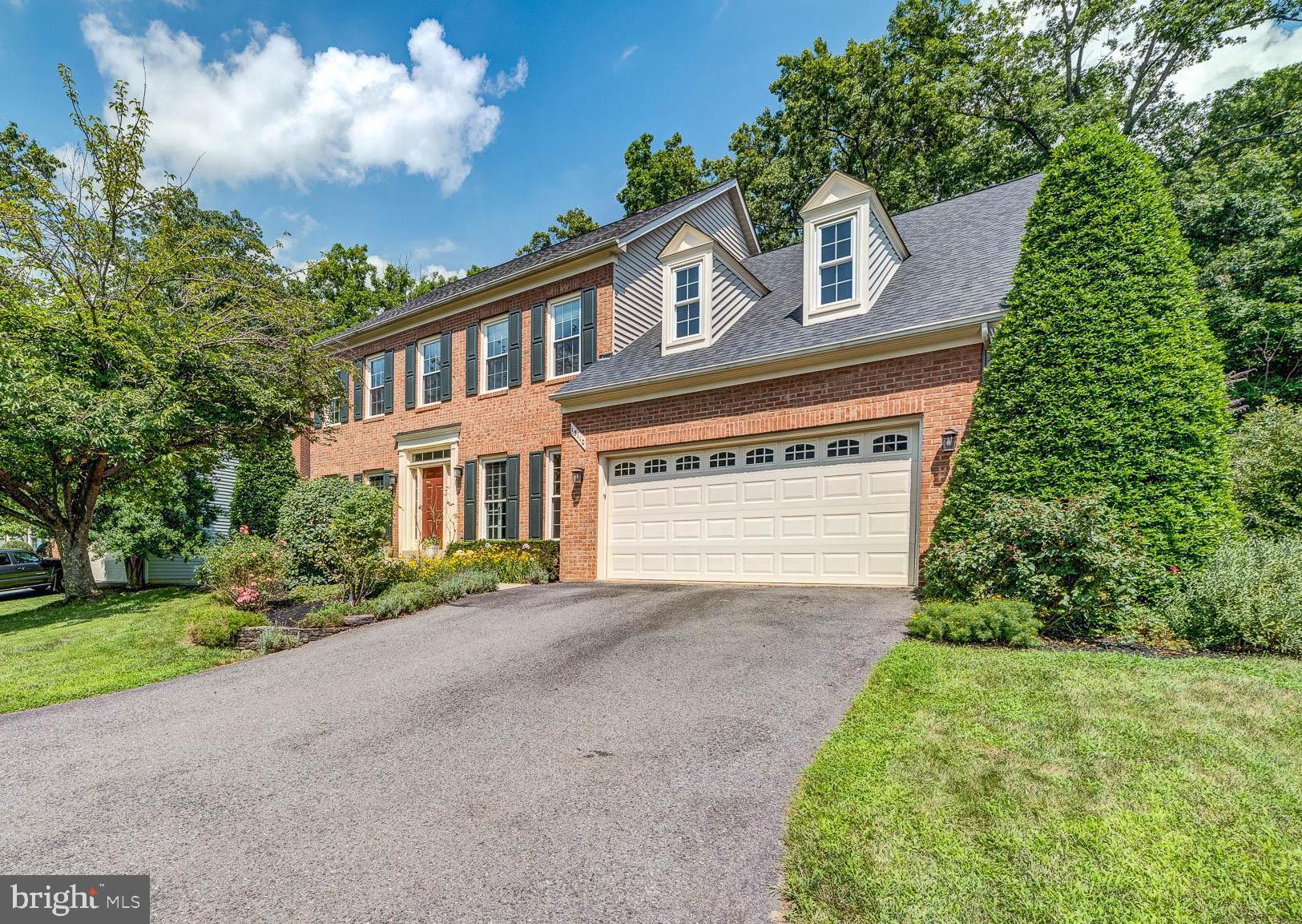 FAIR LAKES GLEN - Residential