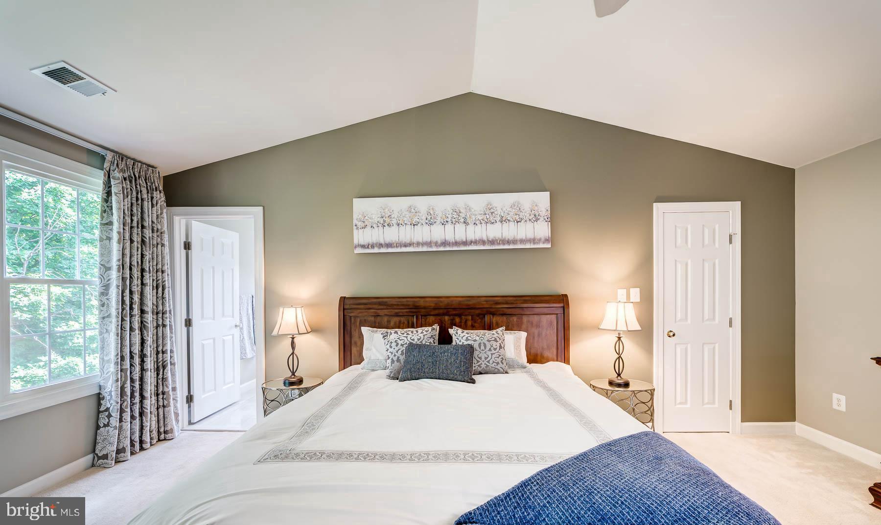 FAIR LAKES GLEN - Residential