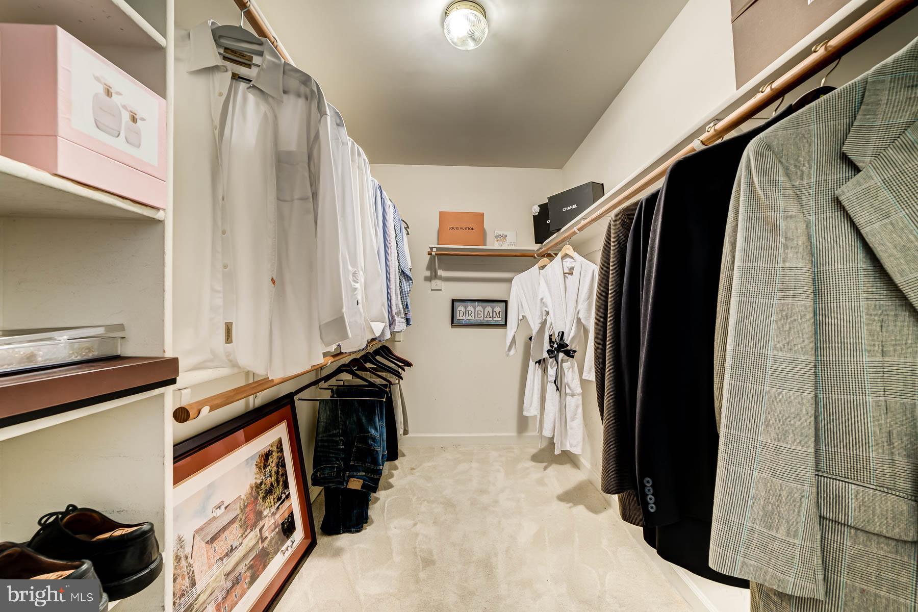 FAIR LAKES GLEN - Residential