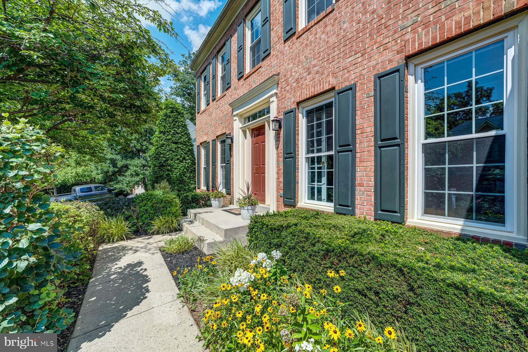 FAIR LAKES GLEN - Residential