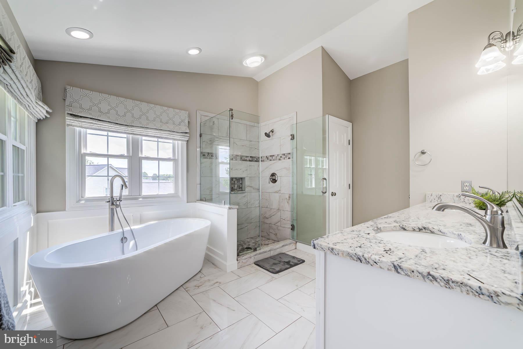 FAIR LAKES GLEN - Residential