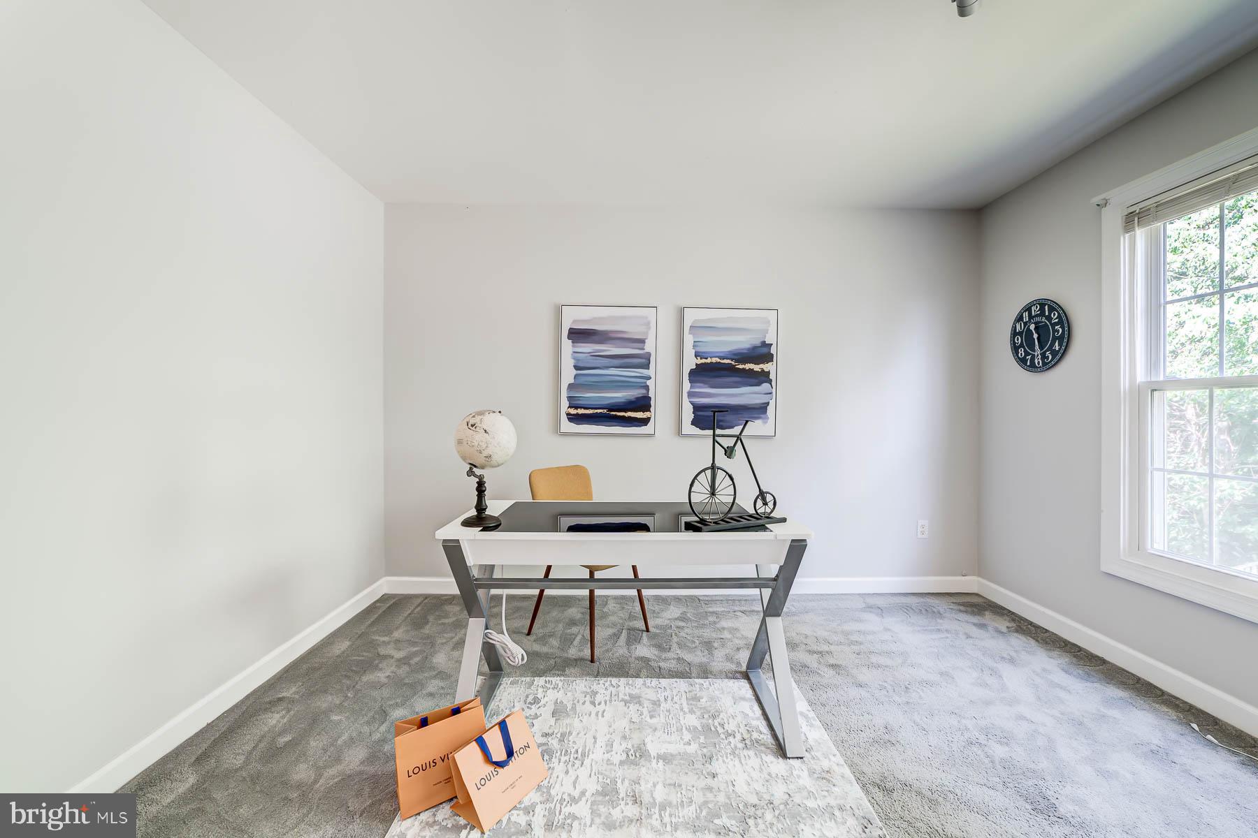 FAIR LAKES GLEN - Residential