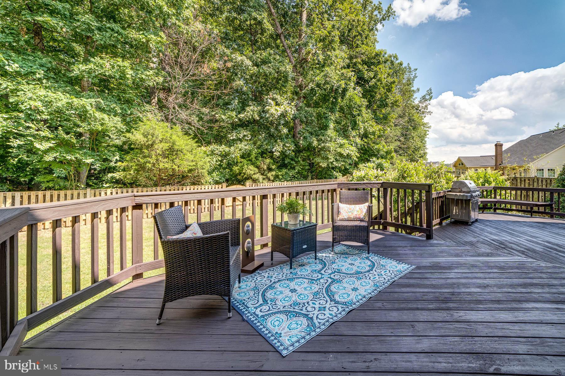 FAIR LAKES GLEN - Residential