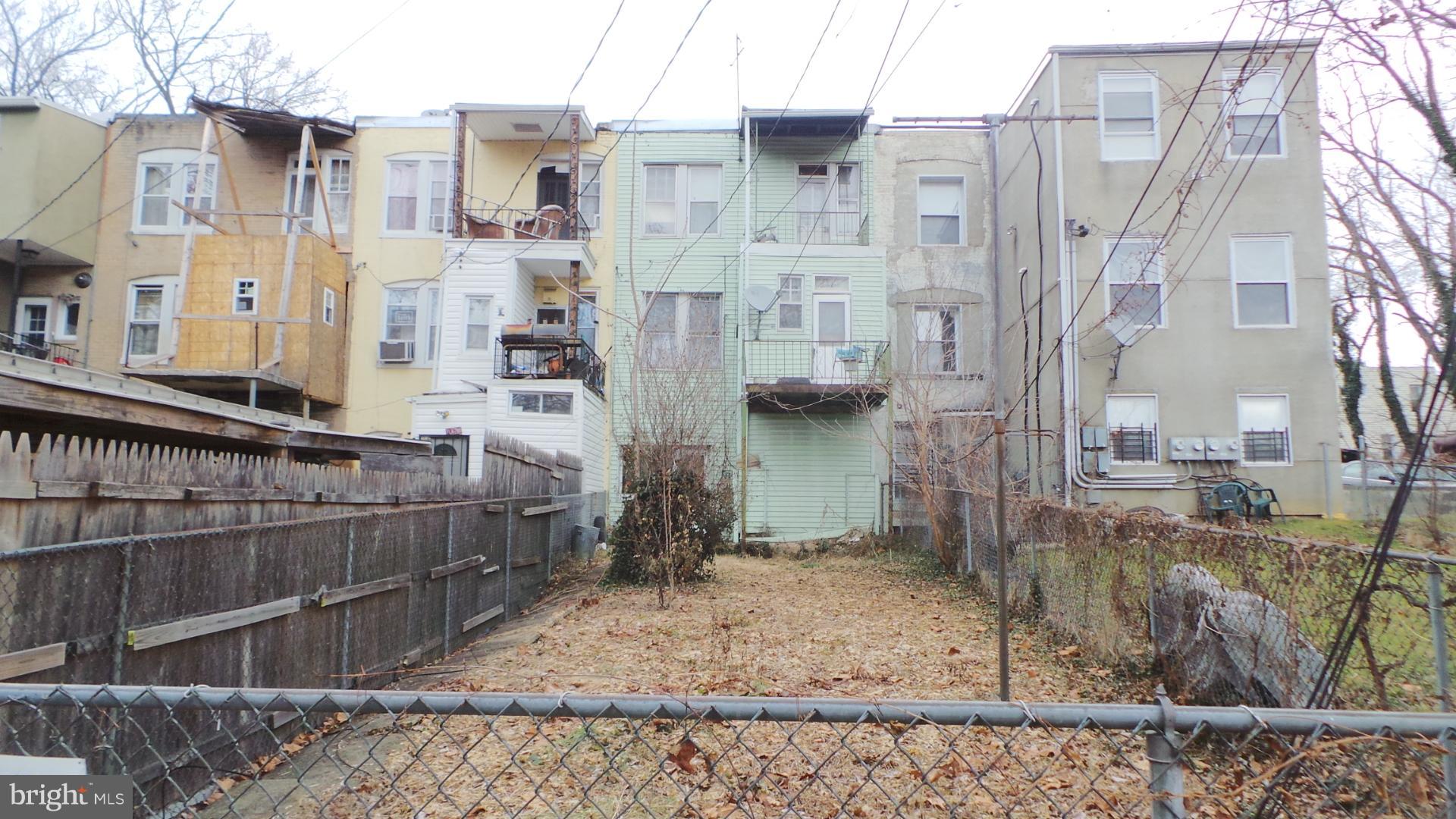 PARK CIRCLE - Residential