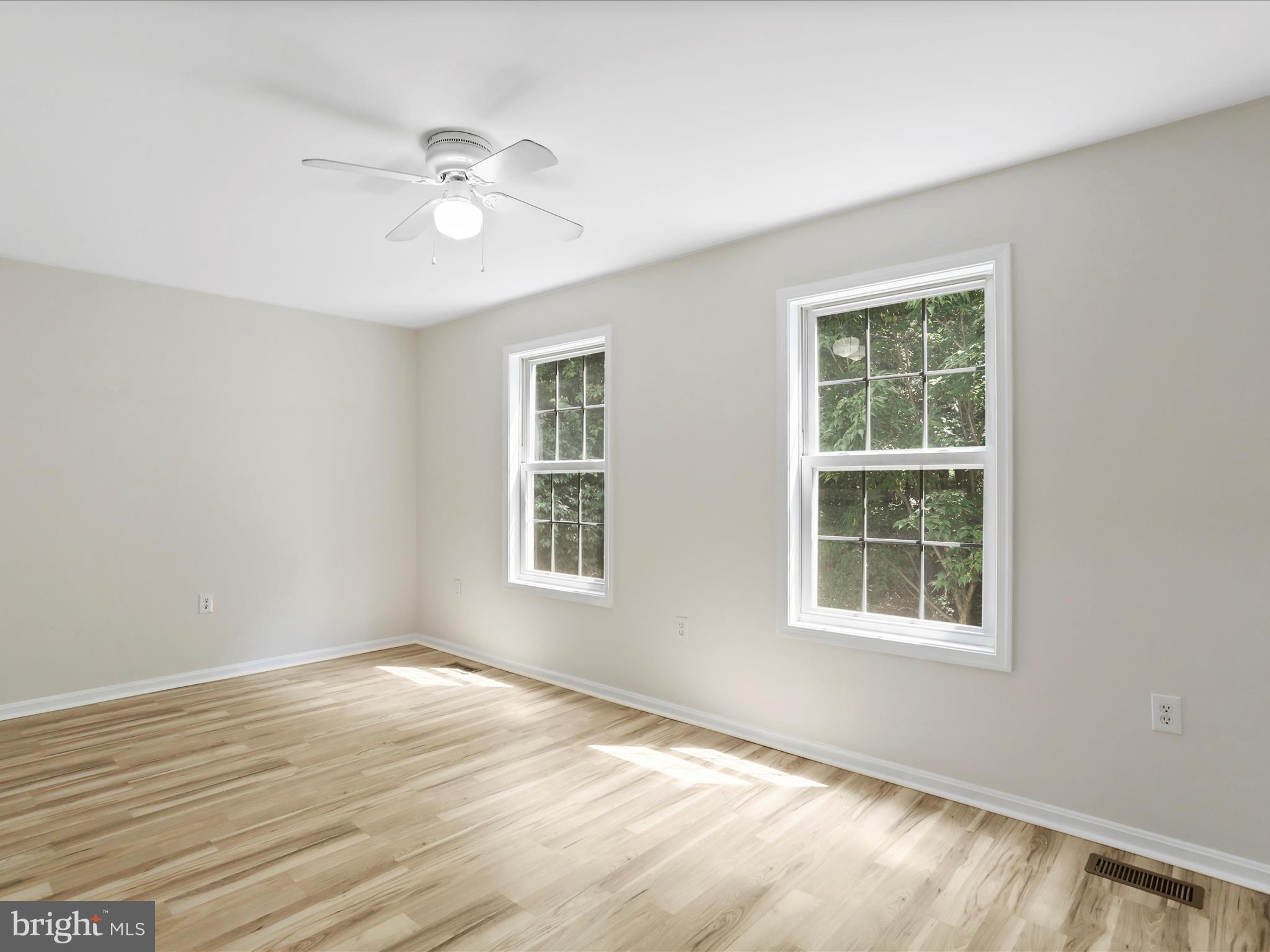 RIVERSIDE ACRES - Residential