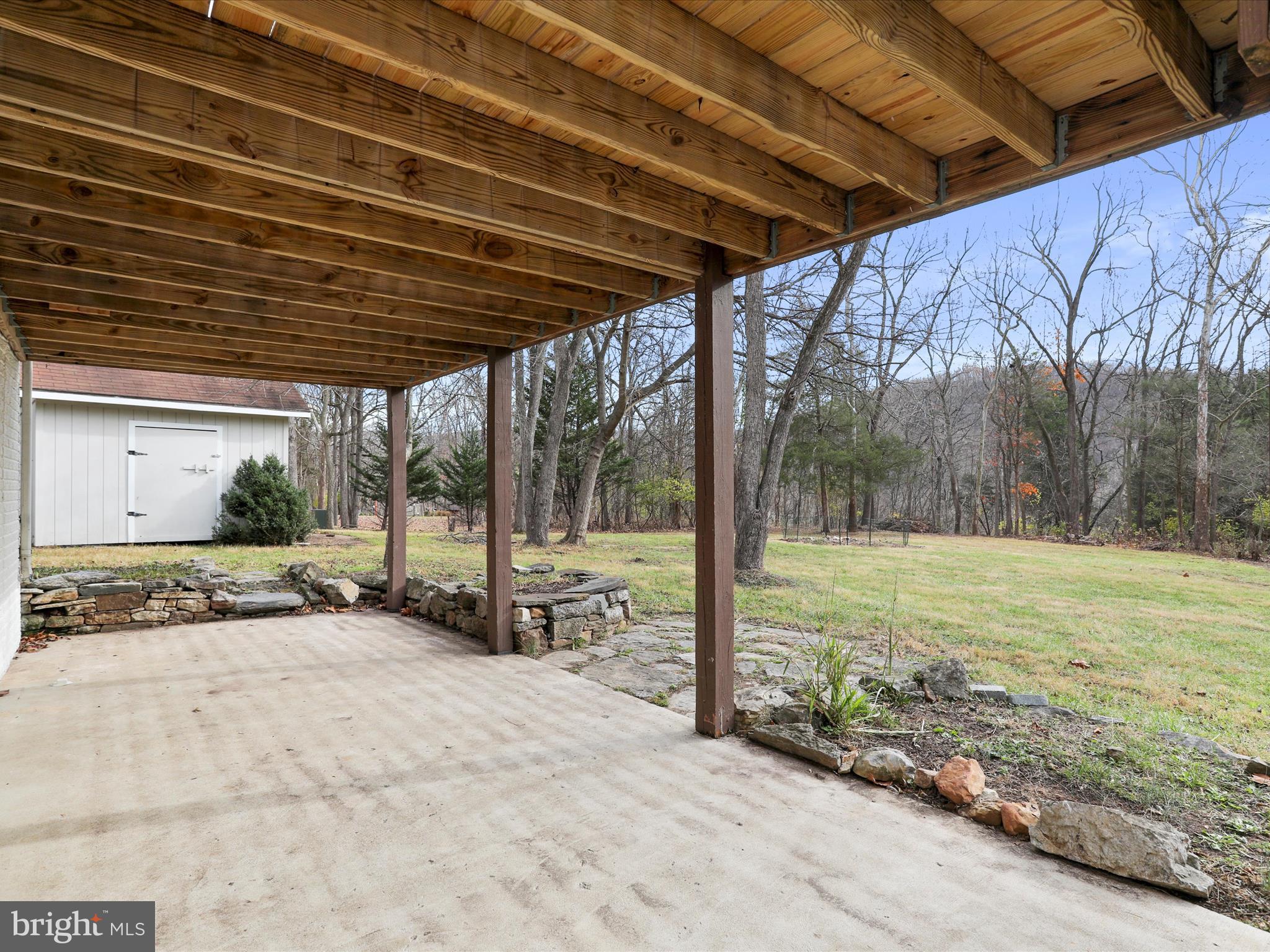 RIVERSIDE ACRES - Residential