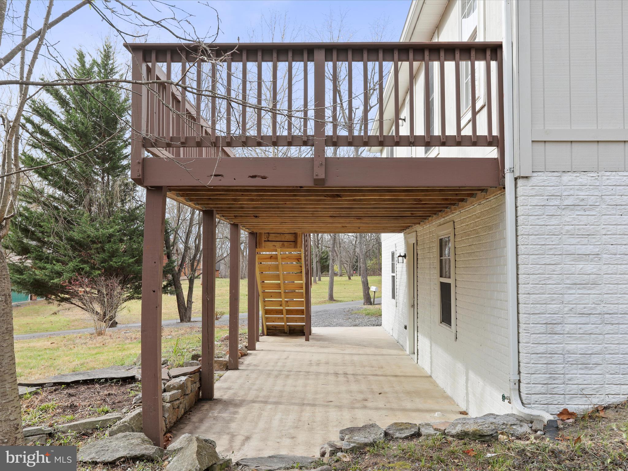 RIVERSIDE ACRES - Residential