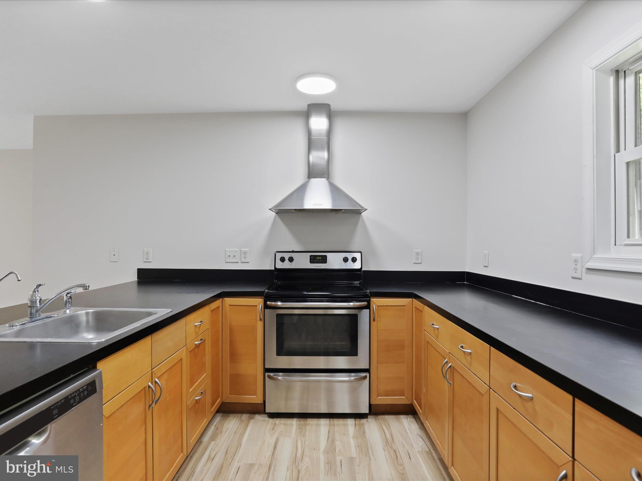 RIVERSIDE ACRES - Residential