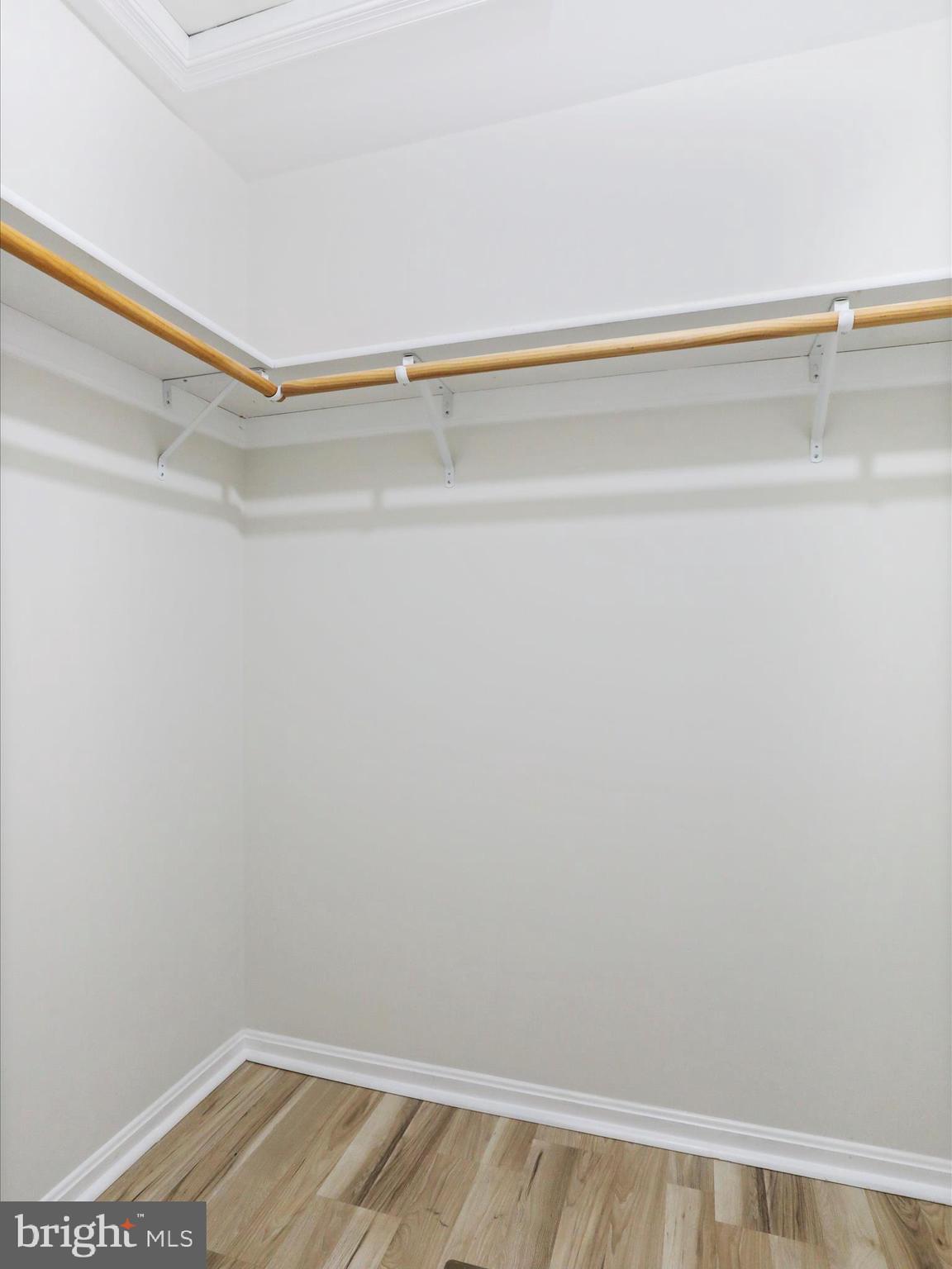 RIVERSIDE ACRES - Residential