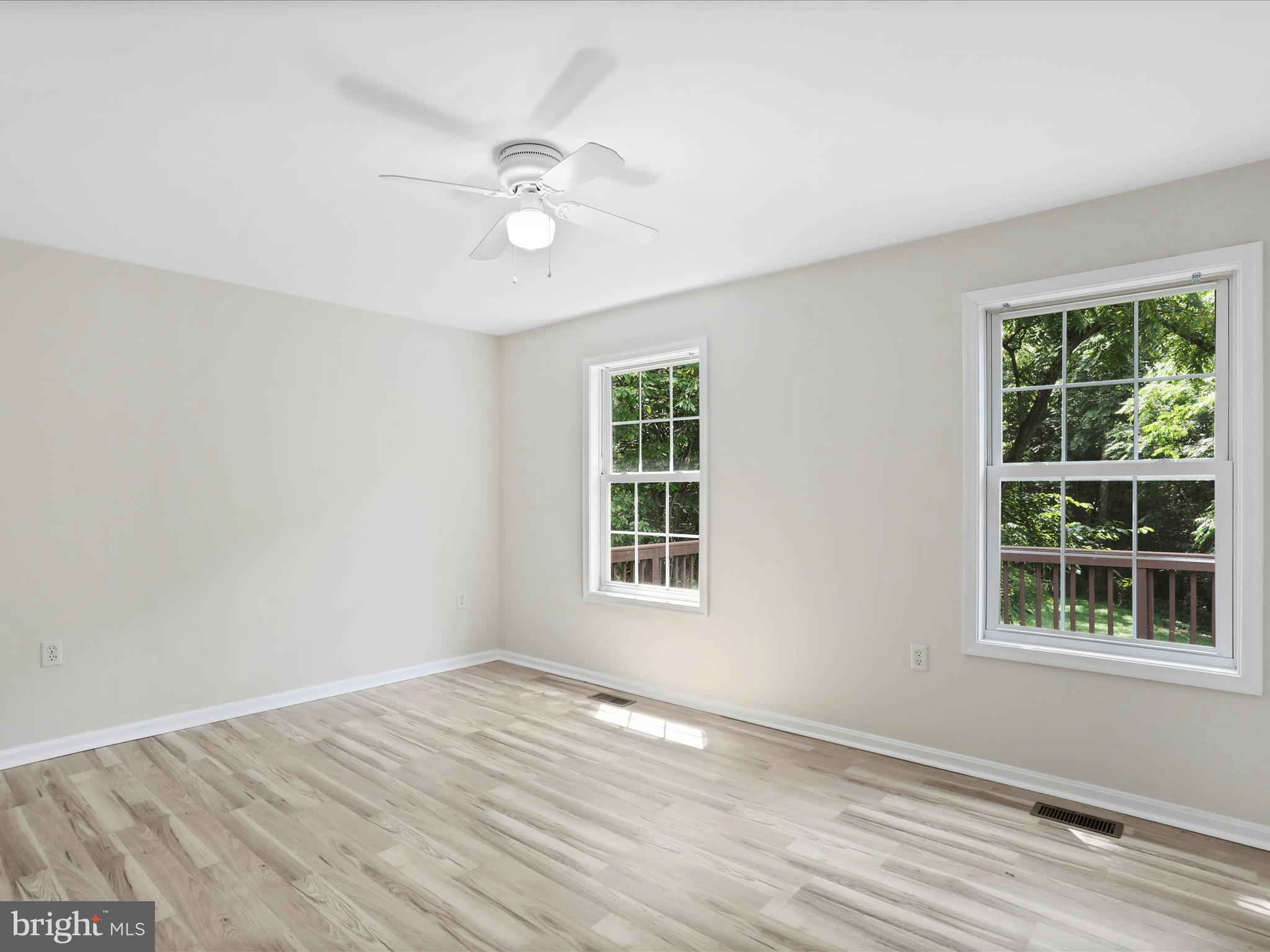 RIVERSIDE ACRES - Residential