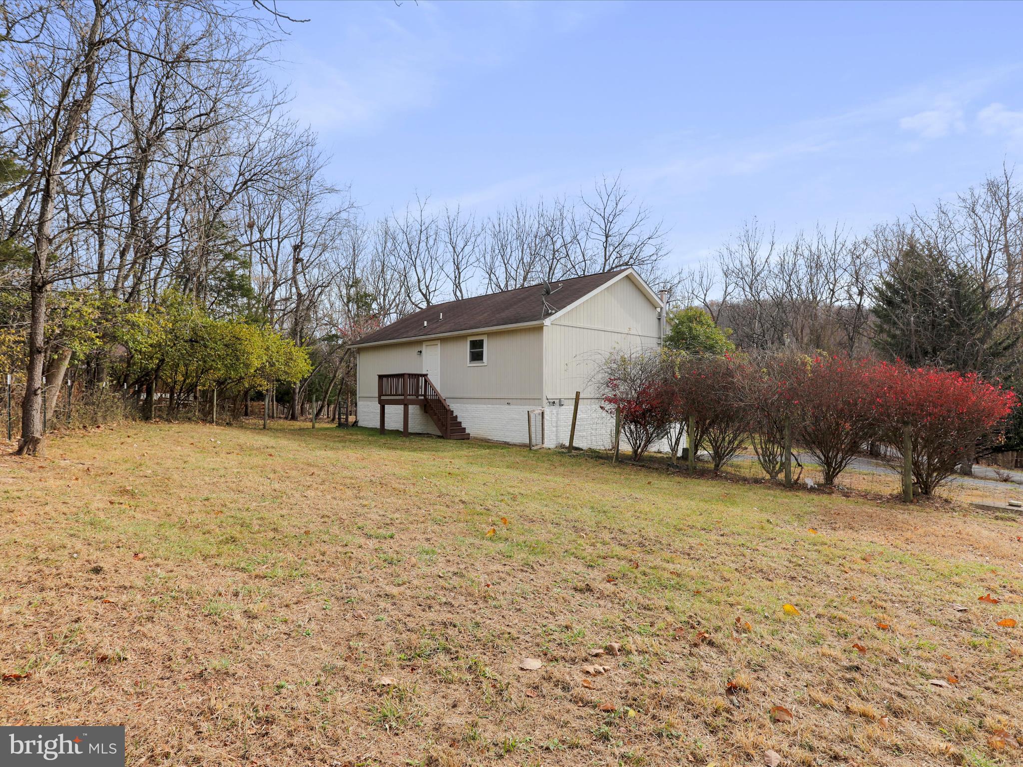 RIVERSIDE ACRES - Residential