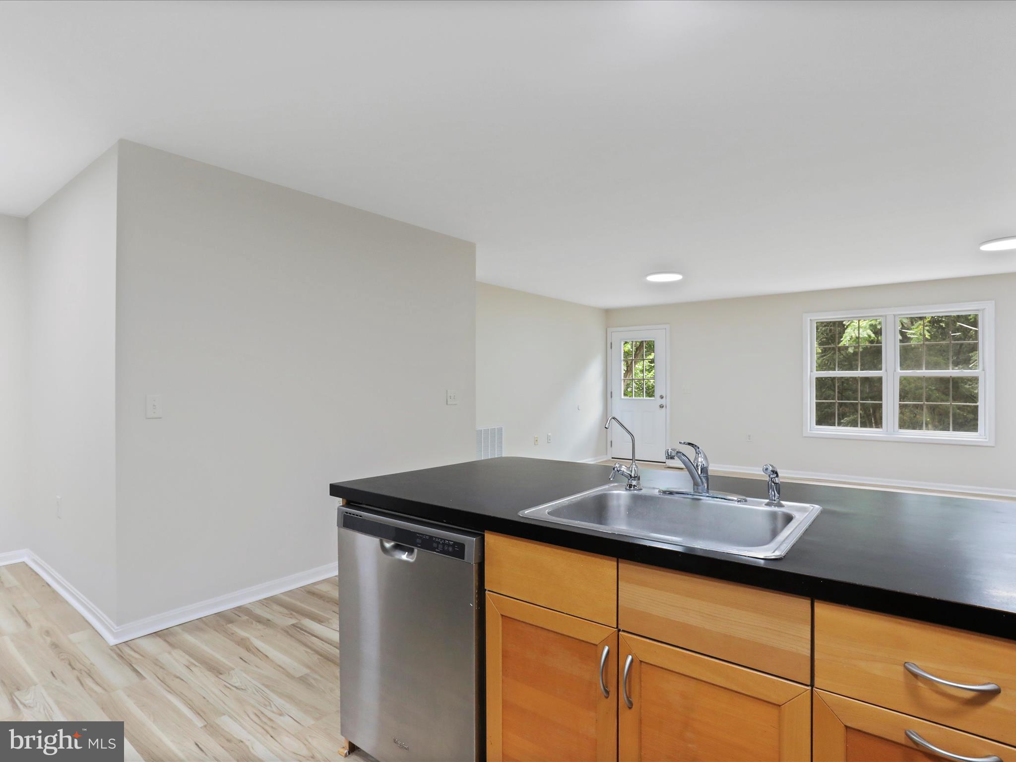 RIVERSIDE ACRES - Residential