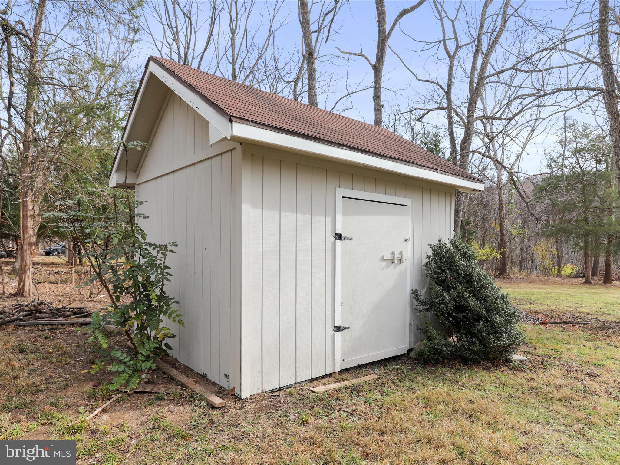 RIVERSIDE ACRES - Residential