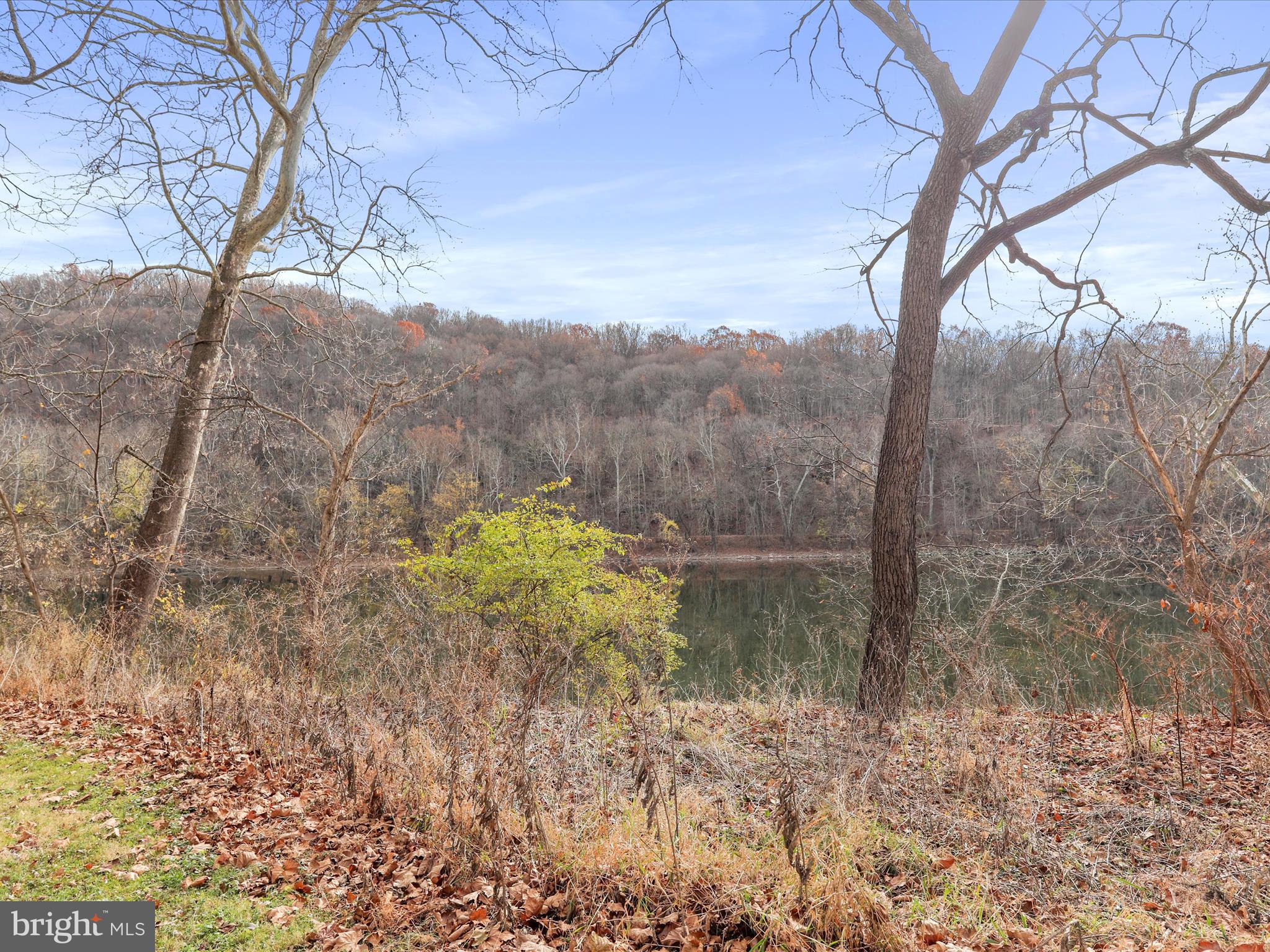 RIVERSIDE ACRES - Residential