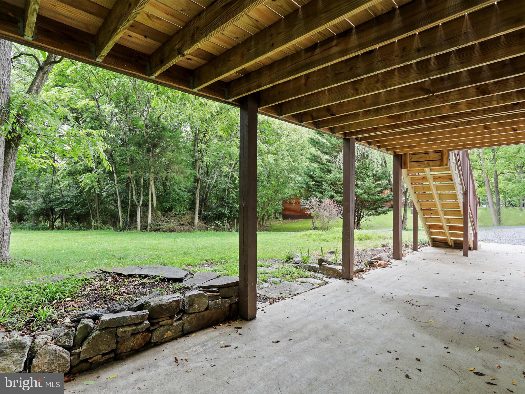 RIVERSIDE ACRES - Residential