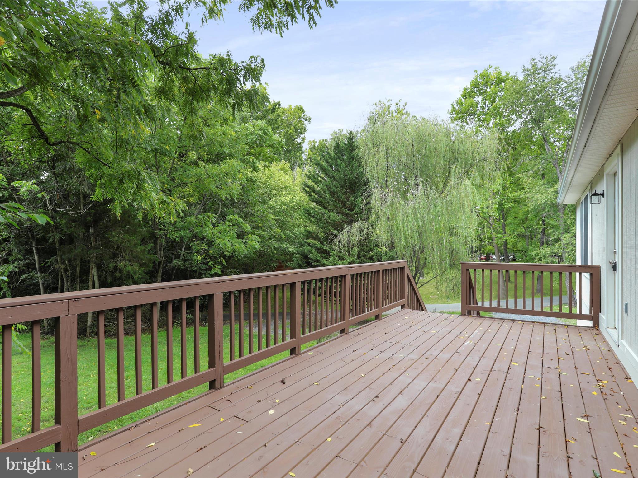 RIVERSIDE ACRES - Residential