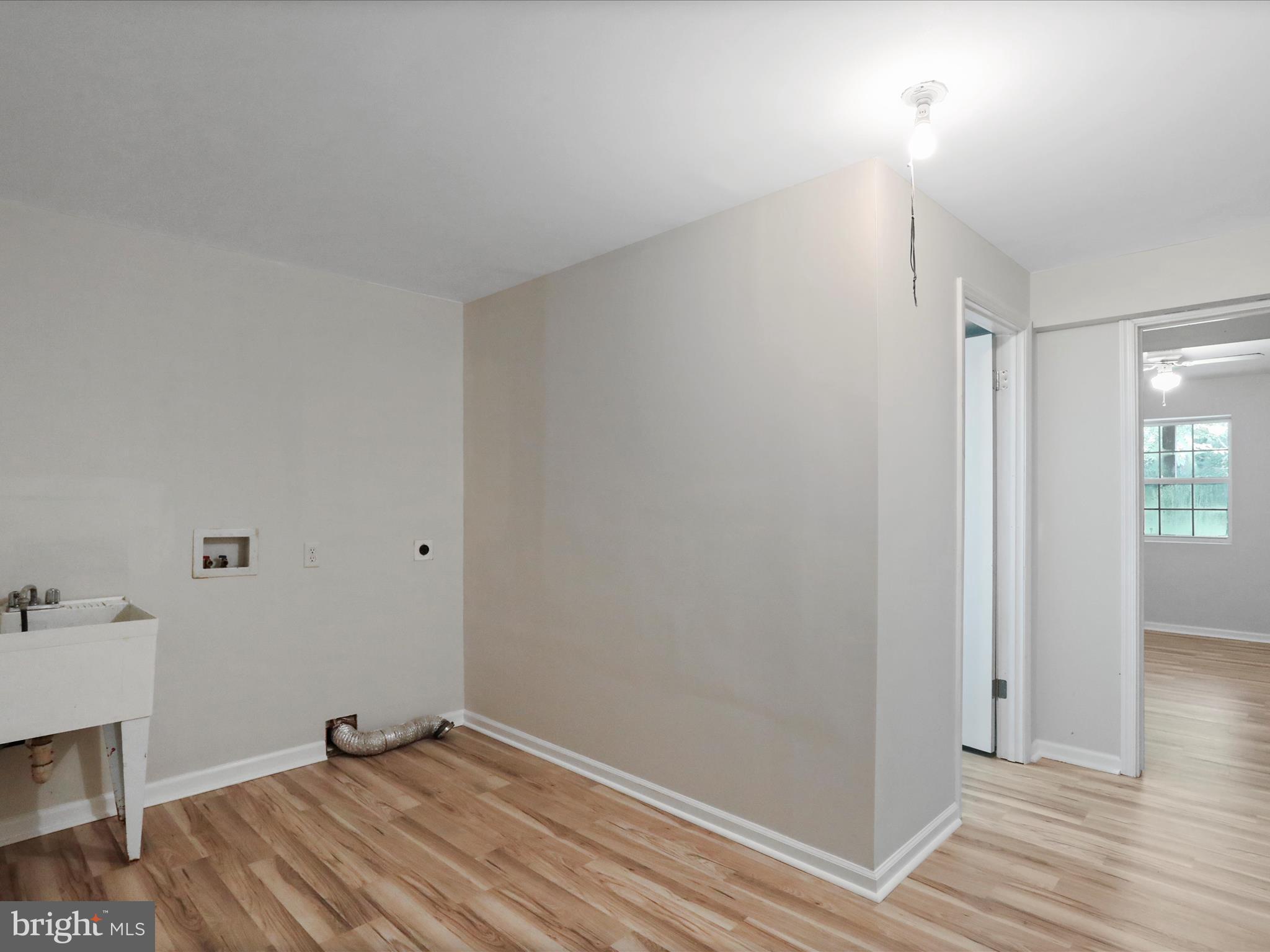 RIVERSIDE ACRES - Residential