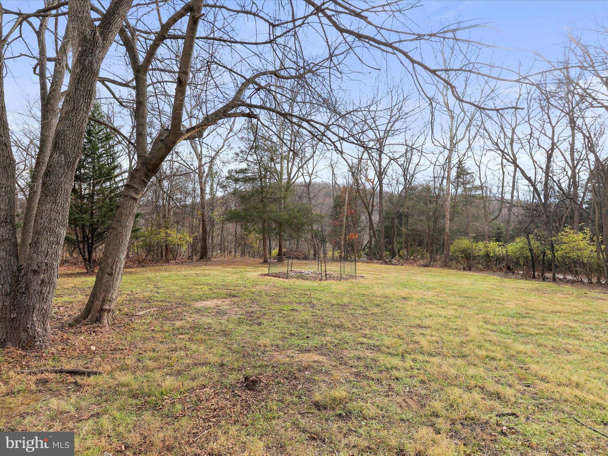 RIVERSIDE ACRES - Residential