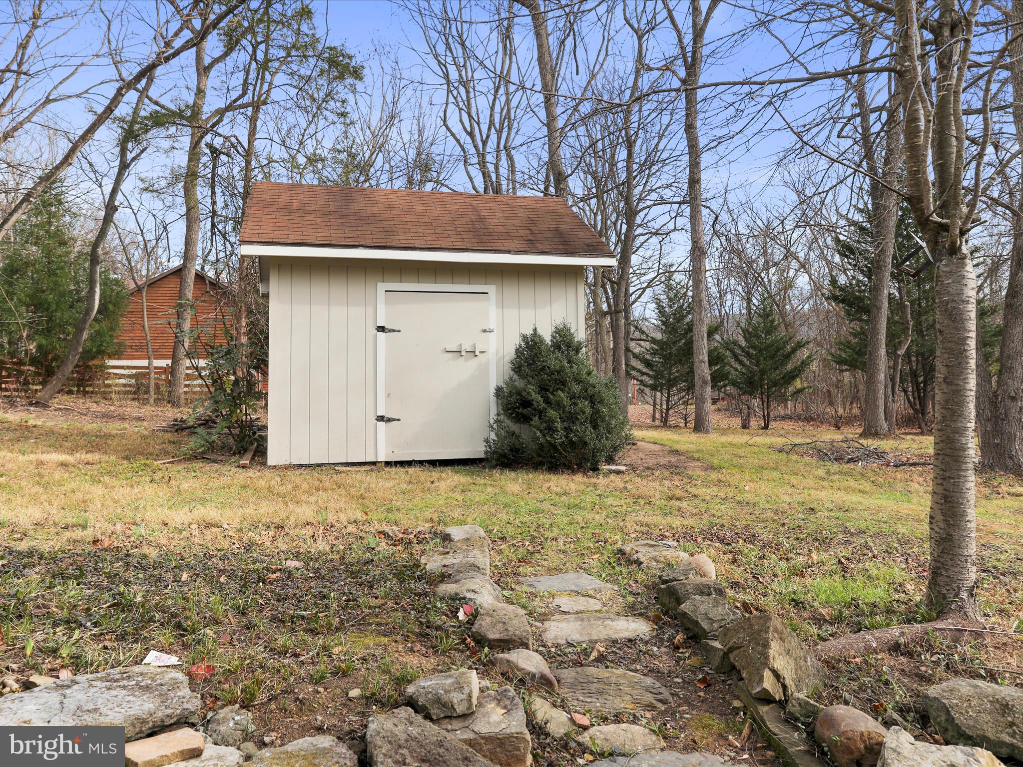 RIVERSIDE ACRES - Residential