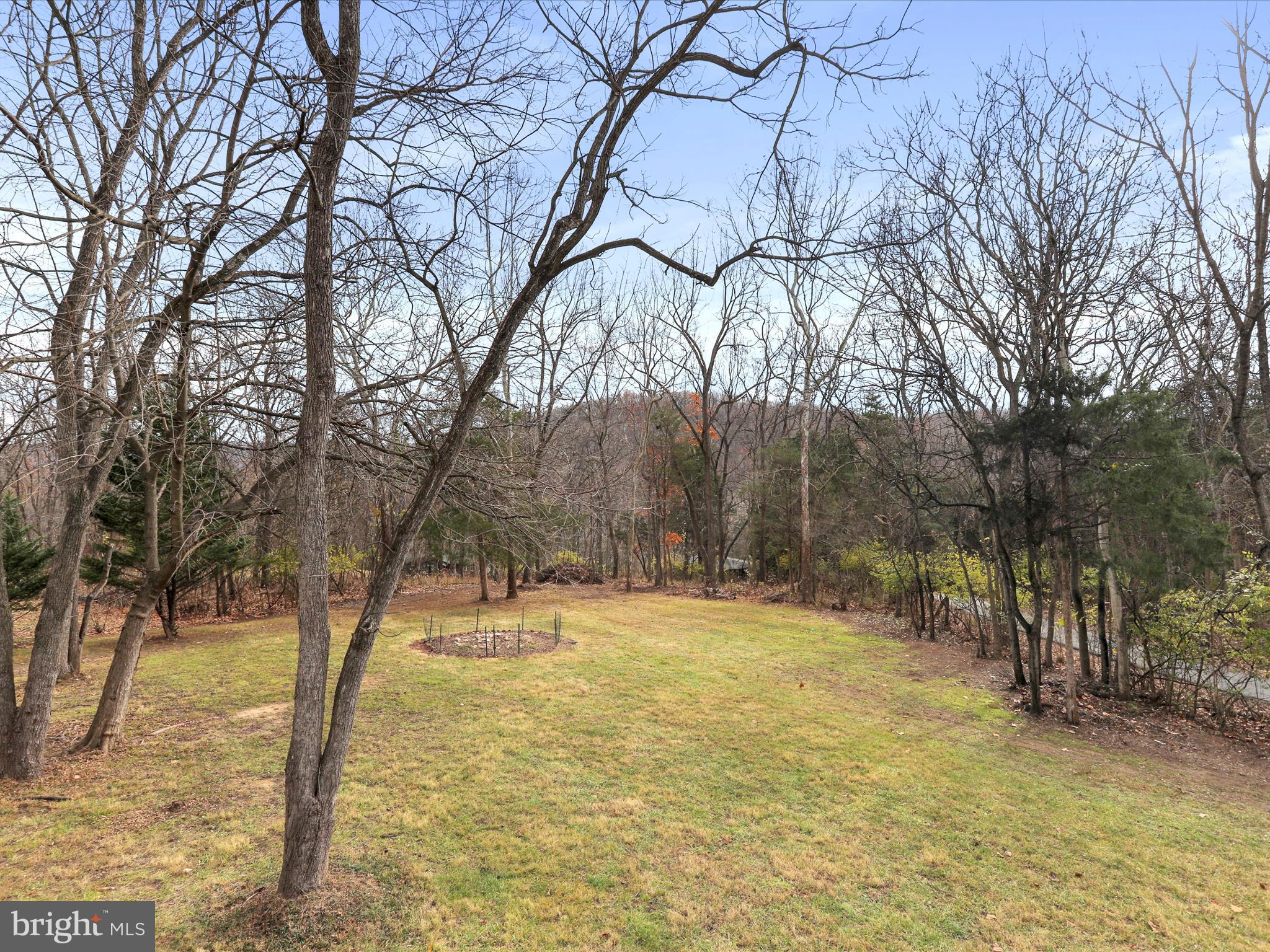 RIVERSIDE ACRES - Residential