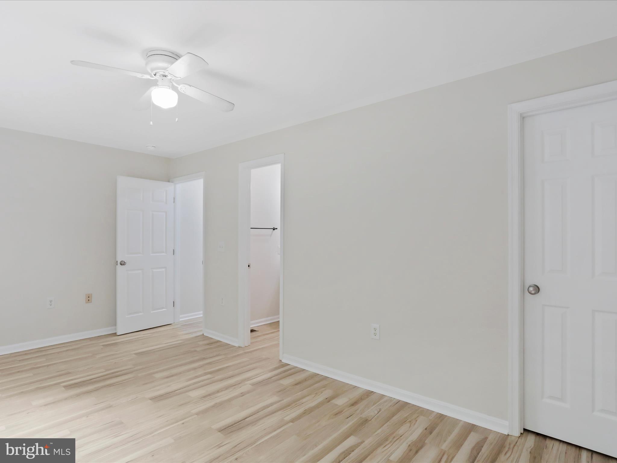 RIVERSIDE ACRES - Residential