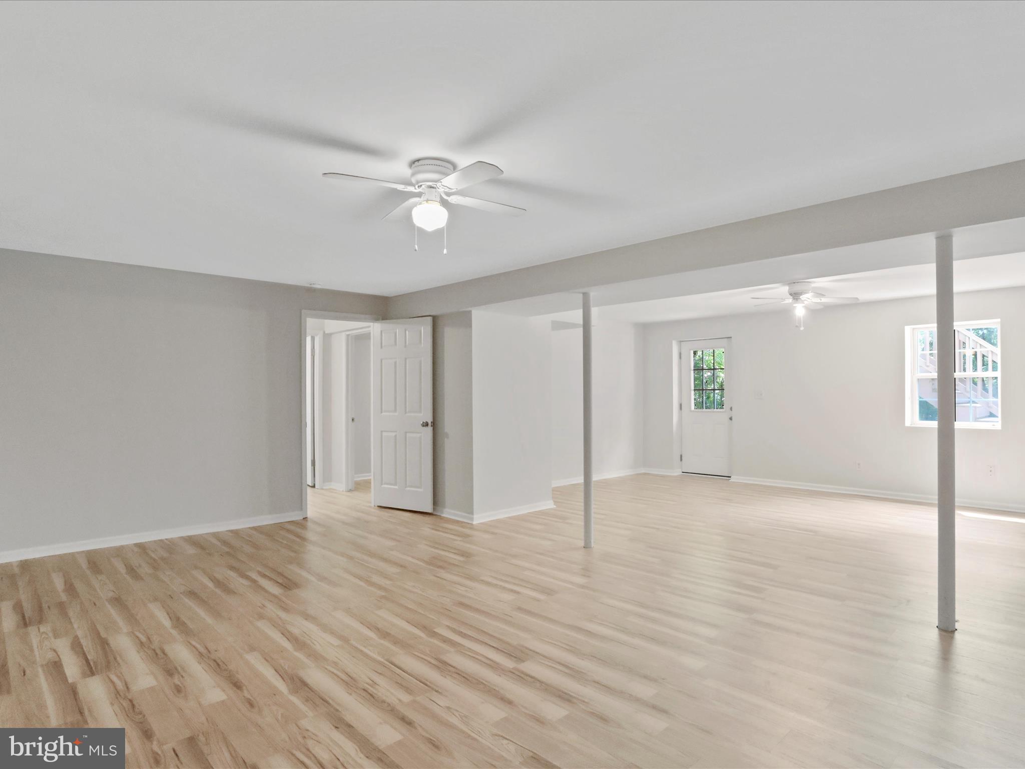 RIVERSIDE ACRES - Residential