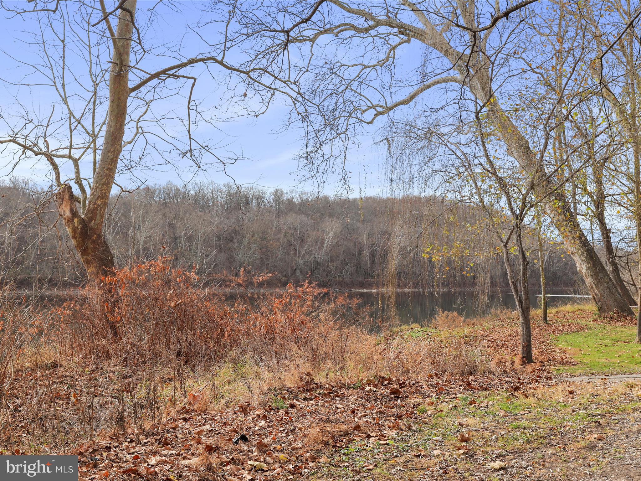 RIVERSIDE ACRES - Residential