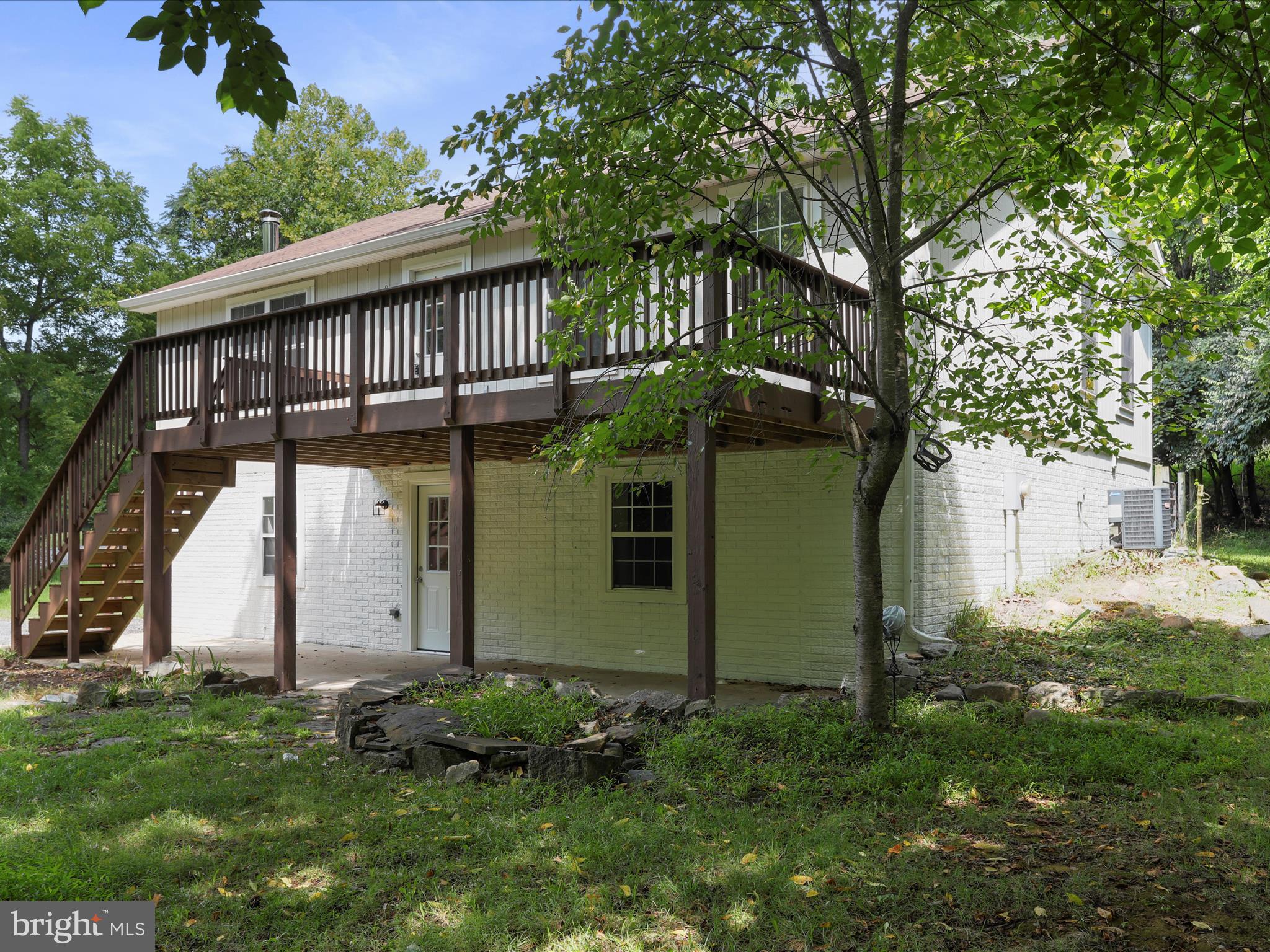 RIVERSIDE ACRES - Residential