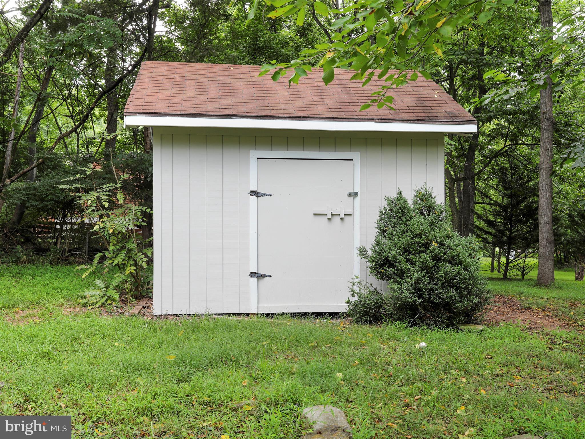 RIVERSIDE ACRES - Residential