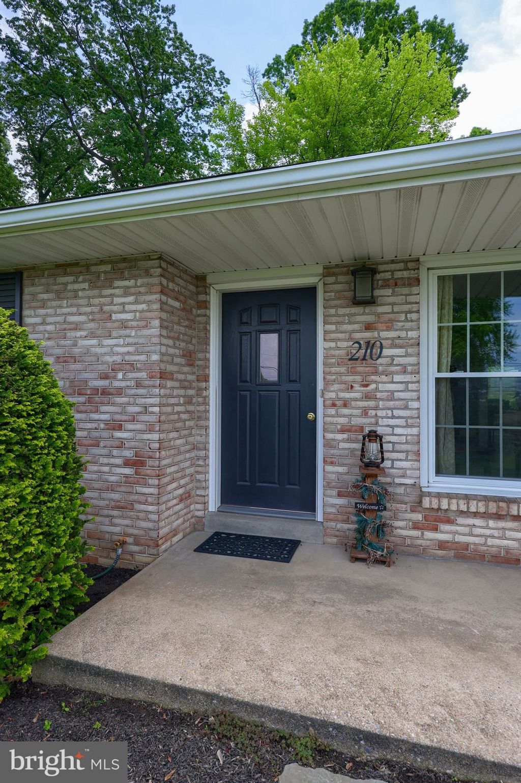 Photo of 210 Edgewood Drive, New Holland, PA 17557 (MLS # PALA2051322)