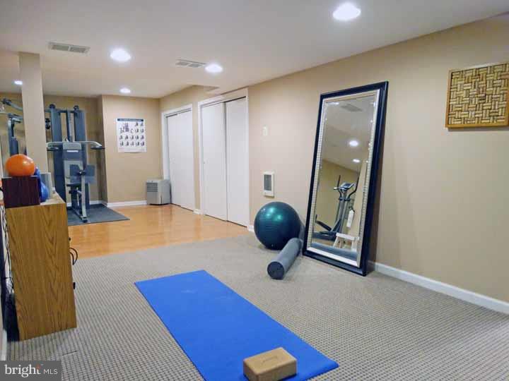 LEEDOMS FIELD AT F - Residential