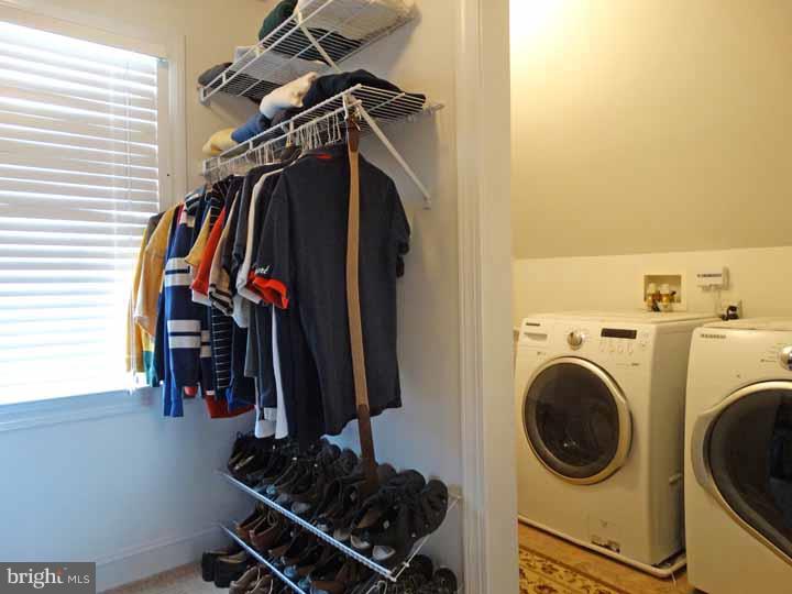 LEEDOMS FIELD AT F - Residential