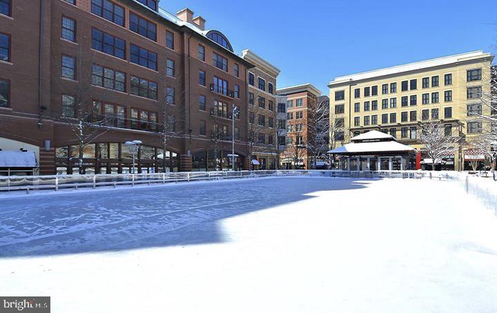 AMERICANA CENTRE - Residential Lease