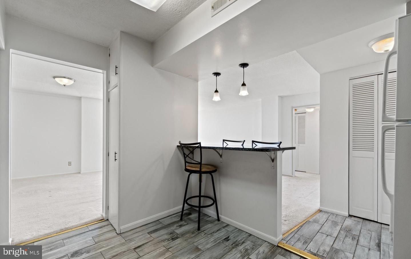 AMERICANA CENTRE - Residential Lease