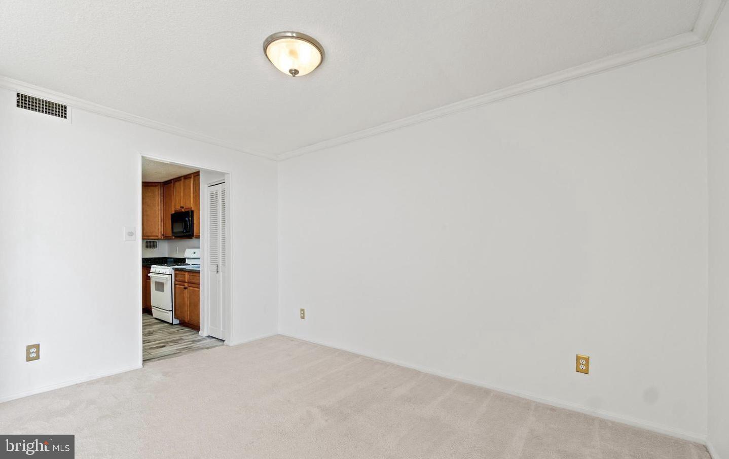 AMERICANA CENTRE - Residential Lease