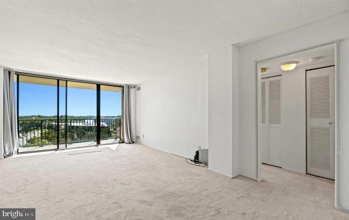 AMERICANA CENTRE - Residential Lease