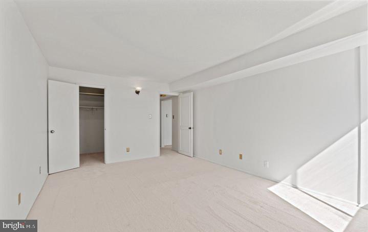 AMERICANA CENTRE - Residential Lease