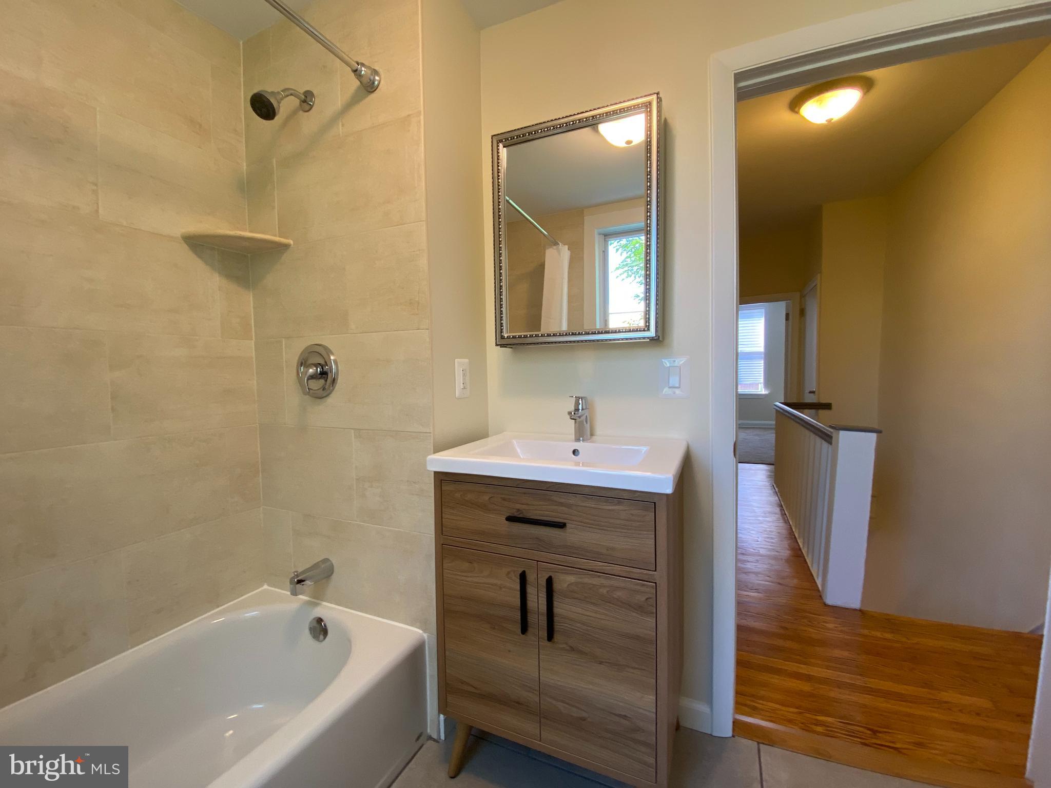 DICKINSON NARROWS - Residential