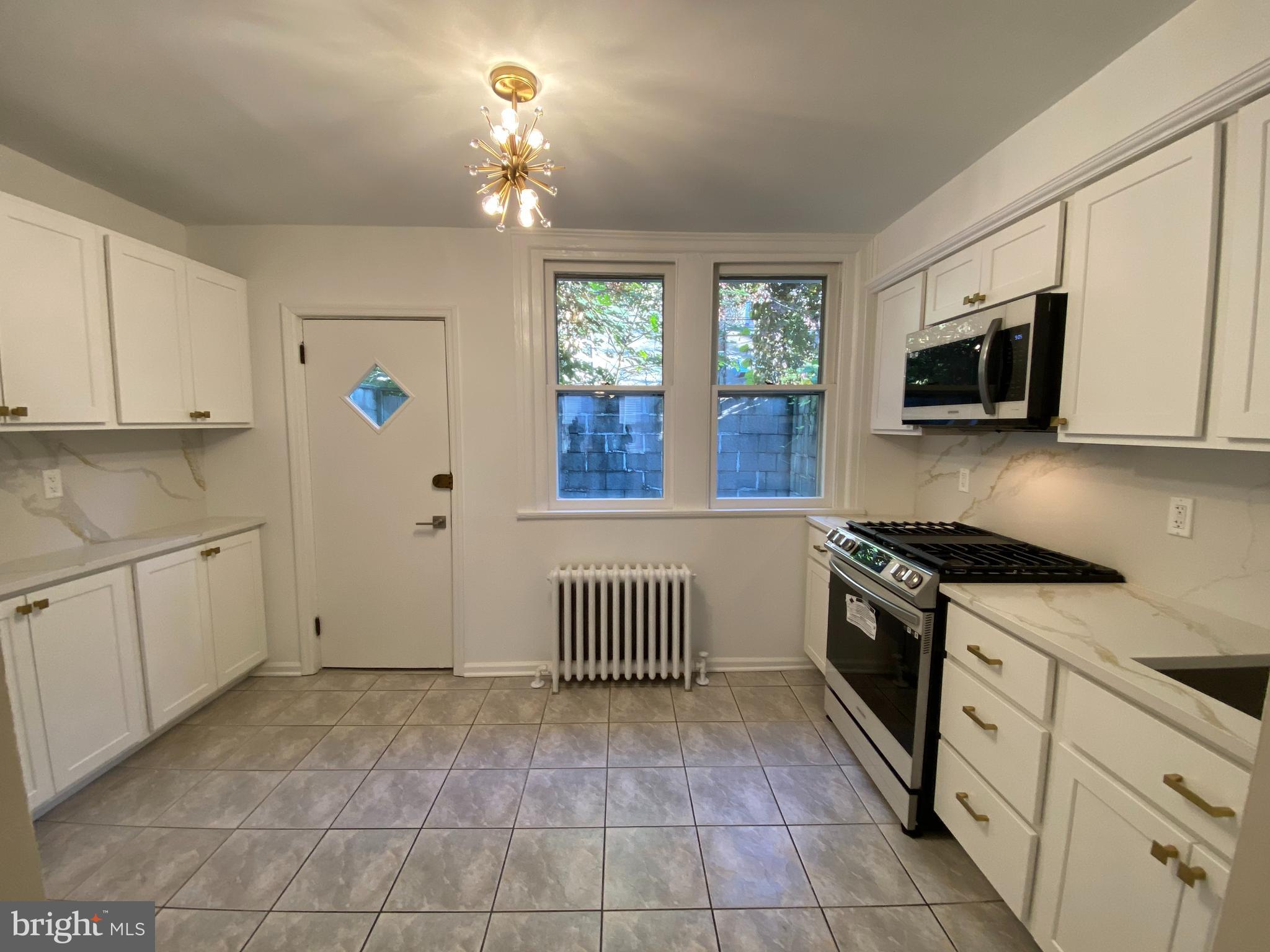 DICKINSON NARROWS - Residential