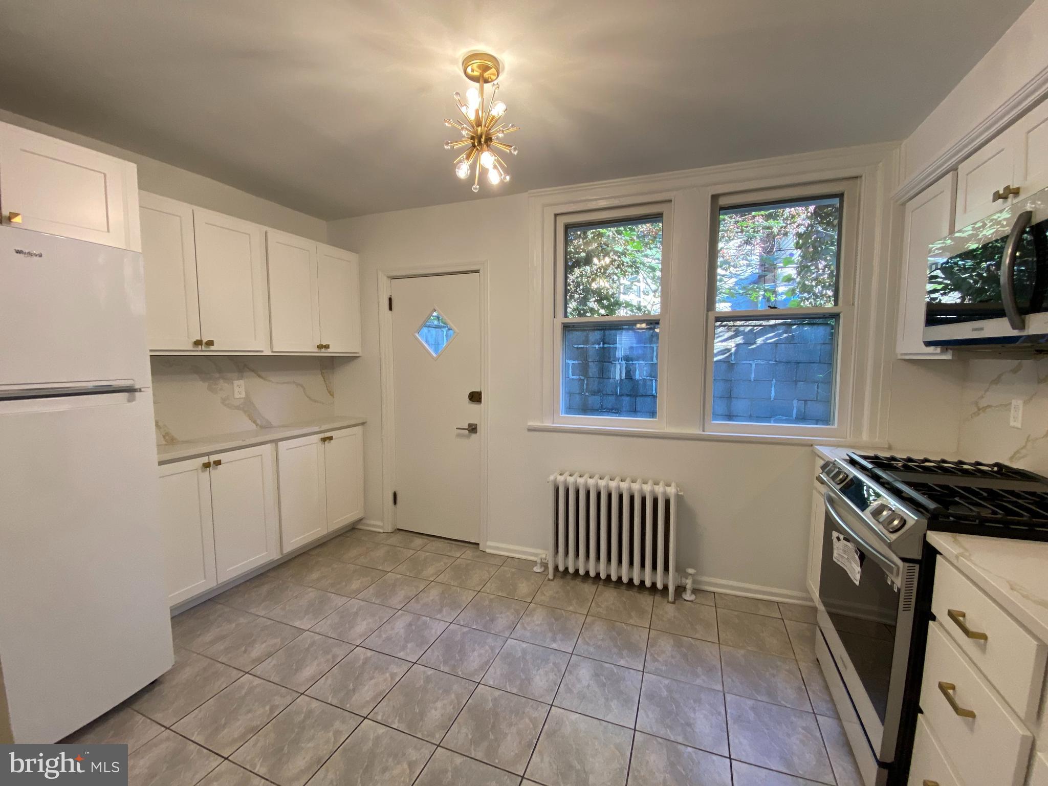 DICKINSON NARROWS - Residential