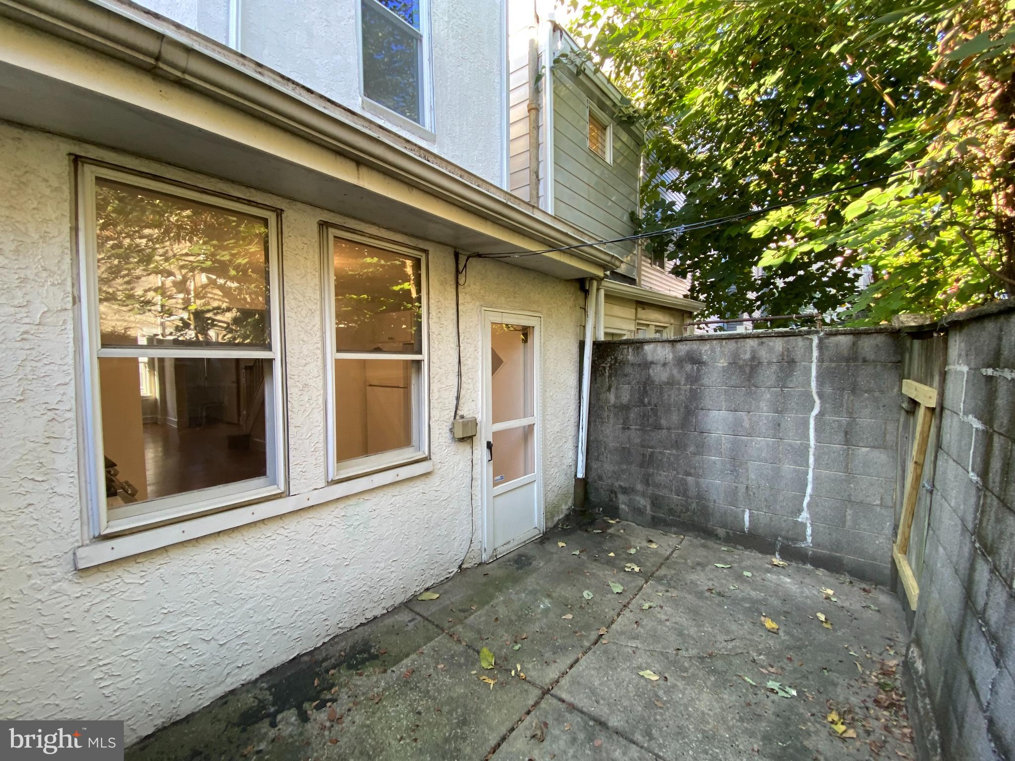 DICKINSON NARROWS - Residential