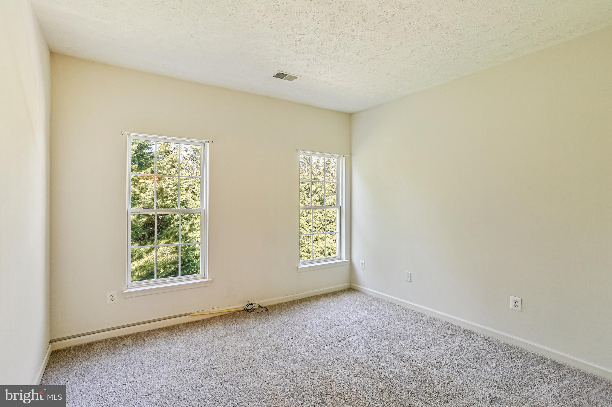 VILLAGE GREEN - Residential