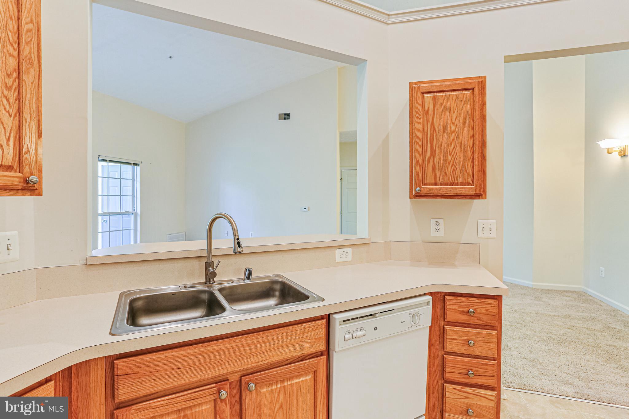 VILLAGE GREEN - Residential