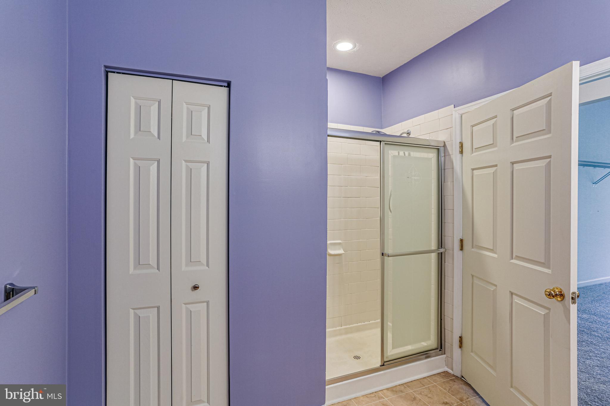 VILLAGE GREEN - Residential